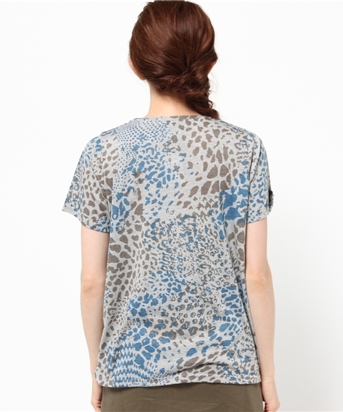 OUTLET(アウトレット)の「【WHO'S WHO gallery】Dmchemicalvneck(Tシャツ/カットソー・レディース・ブルー・FREE)」の2枚目の写真