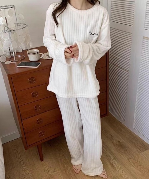 NinaetLina（ニナエリナ）の「リブセットアップパジャマ（ルームウェア/パジャマ・レディース・パープル/ライトピンク/ブルー/ピンク/ホワイト/グレー・FREE）」の2枚目の写真