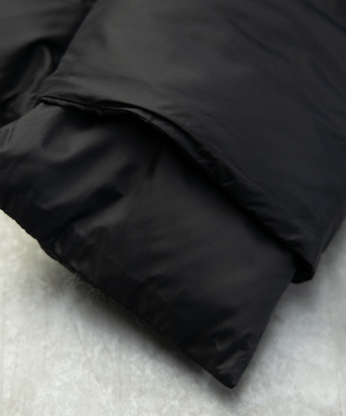 NYLAUS(ナイラス)の「高密度タフタ フェイクダウン マフラー(マフラー・レディース・ブラック・FREE)」の3枚目の写真