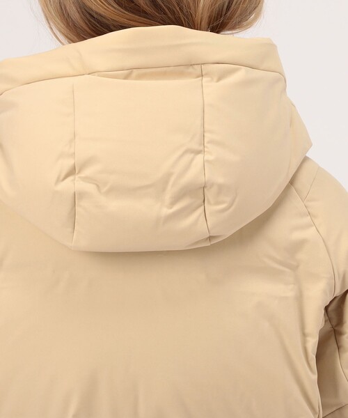 DESCENTE（デサント）の「DESCENTE MOUNTAINEER-L ダウンコート（ダウンジャケット/コート・レディース・ブラック/ベージュ・M）」の9枚目の写真