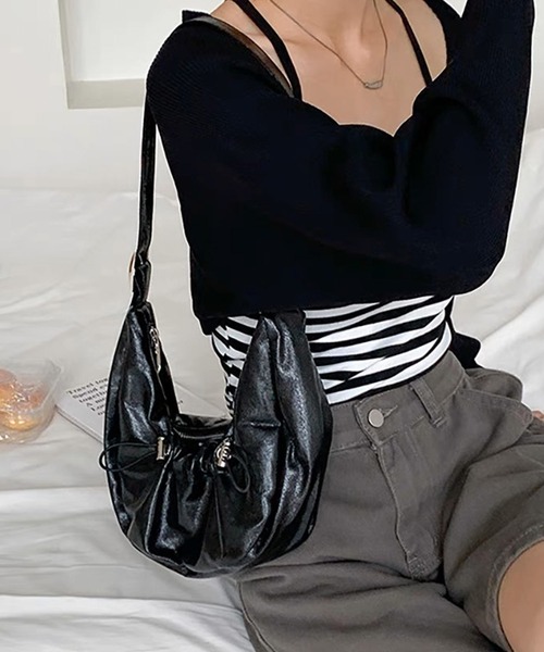 shopnikoniko（ショップニコニコ）の「メタリック ドローコード ハーフムーンバッグ グリッター ラメ ワンハンドル ショルダーバッグ（ハンドバッグ・レディース・シルバー/ブラック・フリー）」の18枚目の写真