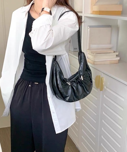 shopnikoniko（ショップニコニコ）の「メタリック ドローコード ハーフムーンバッグ グリッター ラメ ワンハンドル ショルダーバッグ（ハンドバッグ・レディース・シルバー/ブラック・フリー）」の22枚目の写真