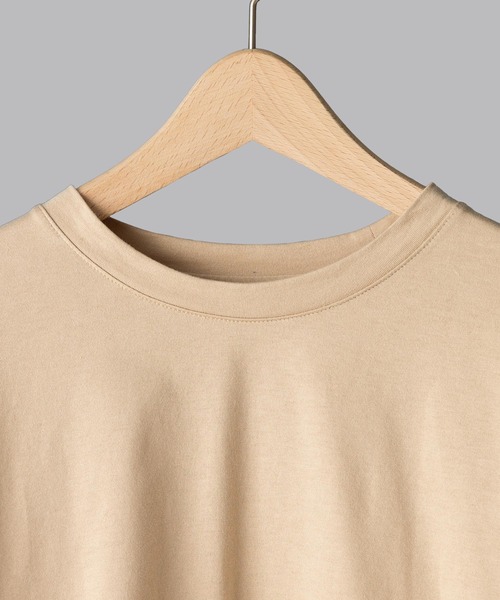 SAYAKADAVIS（サヤカディヴィス）の「【 SAYAKADAVIS / サヤカデイヴィス 】Twisted Sleeve Tee / ツイスト スリーブ Tシャツ（Tシャツ/カットソー・レディース・ブルー/ベージュ/ホワイト/ブラック・SMALL）」の8枚目の写真