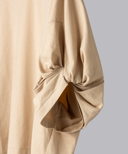 SAYAKADAVIS（サヤカディヴィス）の「【 SAYAKADAVIS / サヤカデイヴィス 】Twisted Sleeve Tee / ツイスト スリーブ Tシャツ（Tシャツ/カットソー・レディース・ブルー/ベージュ/ホワイト/ブラック・SMALL）」の10枚目の写真