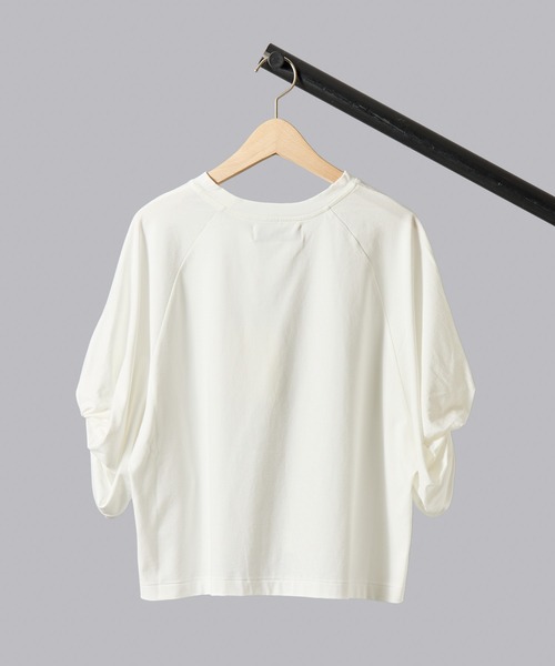 SAYAKADAVIS（サヤカディヴィス）の「【 SAYAKADAVIS / サヤカデイヴィス 】Twisted Sleeve Tee / ツイスト スリーブ Tシャツ（Tシャツ/カットソー・レディース・ブルー/ベージュ/ホワイト/ブラック・SMALL）」の14枚目の写真