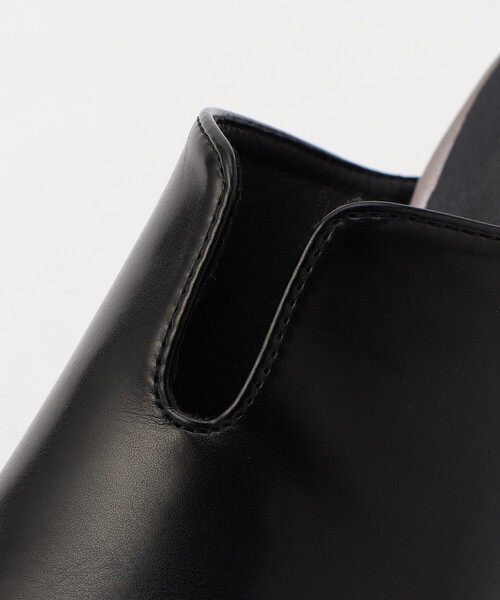 COMME CA ISM(コムサイズム)の「チャンキーヒール ミュールサンダル(サンダル・レディース・オフホワイト/ブラック・23.5cm/24.5cm)」の10枚目の写真