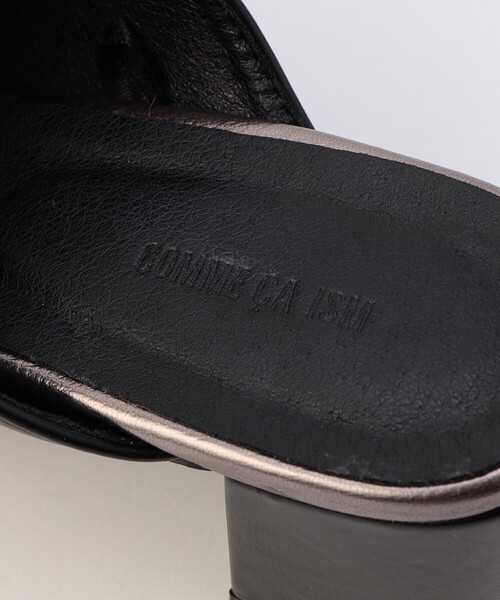 COMME CA ISM(コムサイズム)の「チャンキーヒール ミュールサンダル(サンダル・レディース・オフホワイト/ブラック・23.5cm/24.5cm)」の11枚目の写真