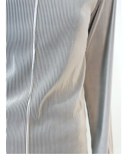 CECIL McBEE（セシルマクビー）の「２WAYプチハイネックメロートップス（Tシャツ/カットソー・レディース・ブラック/ブルー/ライトベージュ・MEDIUM/LARGE）」の15枚目の写真