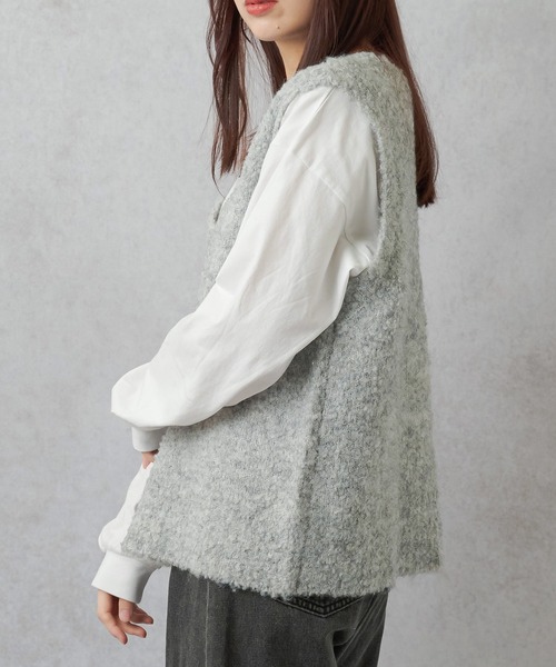 Lull（ルル）の「【Lull / ルル】ブークレニットベスト（ニット/セーター・レディース・ベージュ/チャコール/ライム/杢グレー・ONESIZE）」の11枚目の写真