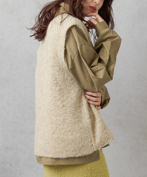 Lull（ルル）の「【Lull / ルル】ブークレニットベスト（ニット/セーター・レディース・ベージュ/チャコール/ライム/杢グレー・ONESIZE）」の14枚目の写真