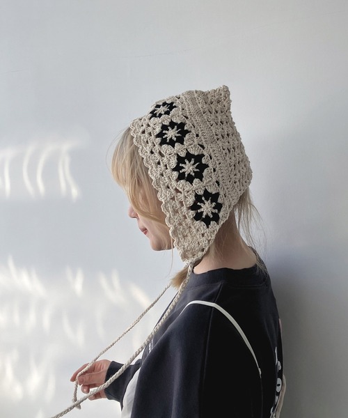 AS KNOW AS plus（アズノゥアズプラス）の「お花クロシェバブーシュカ