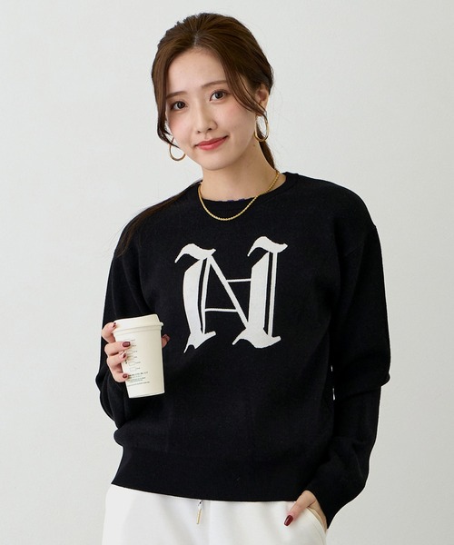 NICOLE white（ニコルホワイト）の「エンブレムニットプルオーバー（ニット/セーター・レディース・イエロー/ブラック/オフホワイト/グレー・FREE）」の3枚目の写真