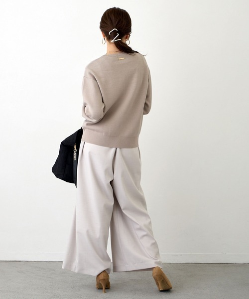 NICOLE white（ニコルホワイト）の「エンブレムニットプルオーバー（ニット/セーター・レディース・イエロー/ブラック/オフホワイト/グレー・FREE）」の18枚目の写真