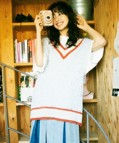 DOUBLE NAME（ダブルネーム）の「チルデンニットベスト（ベスト・レディース・グリーン/ブルー/オフホワイト・FREE）」の3枚目の写真