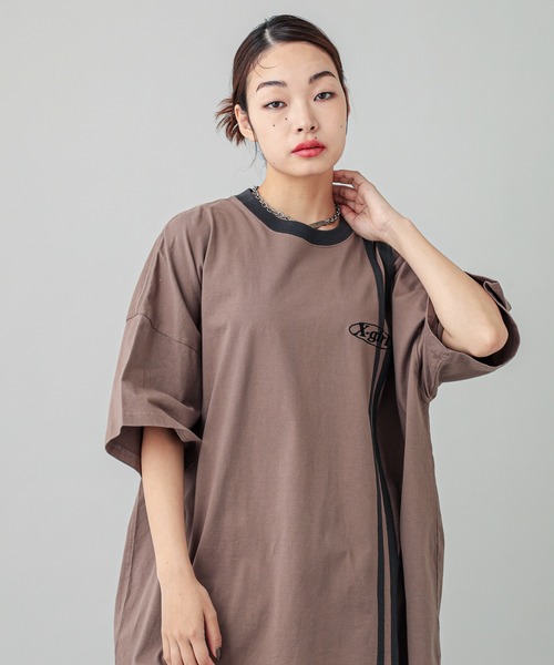 X-girl（エックスガール）の「DOUBLE STRIPE S/S BIG TEE DRESS（ワンピース・レディース・ホワイト/ブラウン/チャコール・S/M）」の15枚目の写真