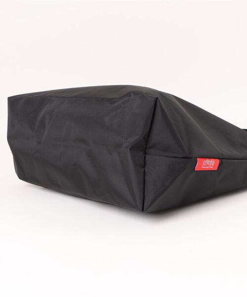 Manhattan Portage（マンハッタンポーテージ）の「Clearview Shoulder Bag 420D Nylon（ショルダーバッグ・メンズ・ブラック・MEDIUM）」の11枚目の写真