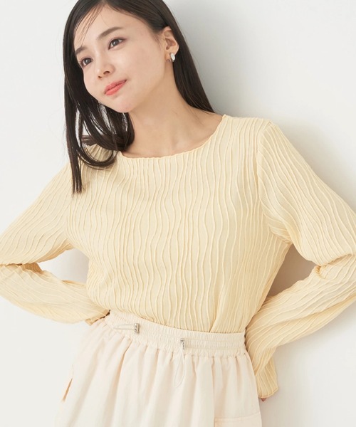 earth music&ecology(アースミュージックアンドエコロジー)の「うねうねプルオーバー(Tシャツ/カットソー・レディース・イエロー/ラベンダー/アイボリー/ブラック・FREE)」の4枚目の写真