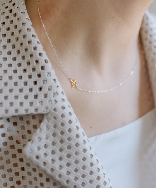 ear PAPILLONNER（イアパピヨネ）の「《スターリングシルバー使用》サイドアルファベットネックレス（ネックレス・レディース・シルバー系その他2/シルバー系その他/シルバー・FREE）」の2枚目の写真