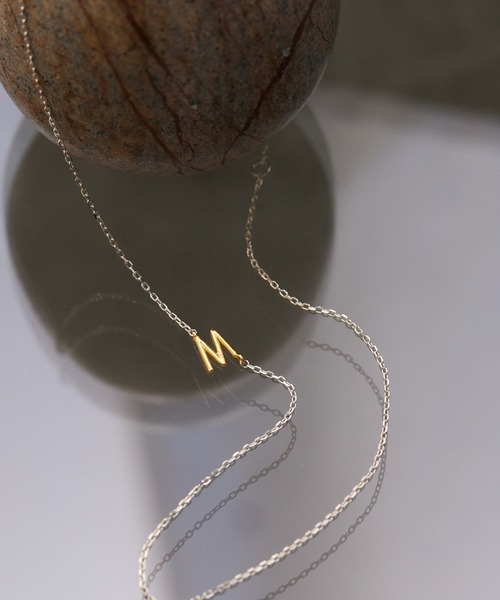 ear PAPILLONNER（イアパピヨネ）の「《スターリングシルバー使用》サイドアルファベットネックレス（ネックレス・レディース・シルバー系その他2/シルバー系その他/シルバー・FREE）」の4枚目の写真