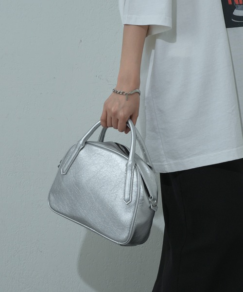 COLONY 2139（コロニートゥーワンスリーナイン）の「セミラウンドボストンバッグ（ボストンバッグ・レディース・ホワイト/ブラック/シルバー・FREE）」の10枚目の写真