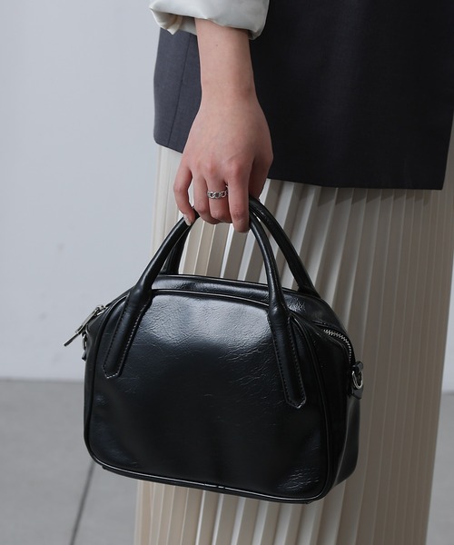 COLONY 2139（コロニートゥーワンスリーナイン）の「セミラウンドボストンバッグ（ボストンバッグ・レディース・ホワイト/ブラック/シルバー・FREE）」の21枚目の写真