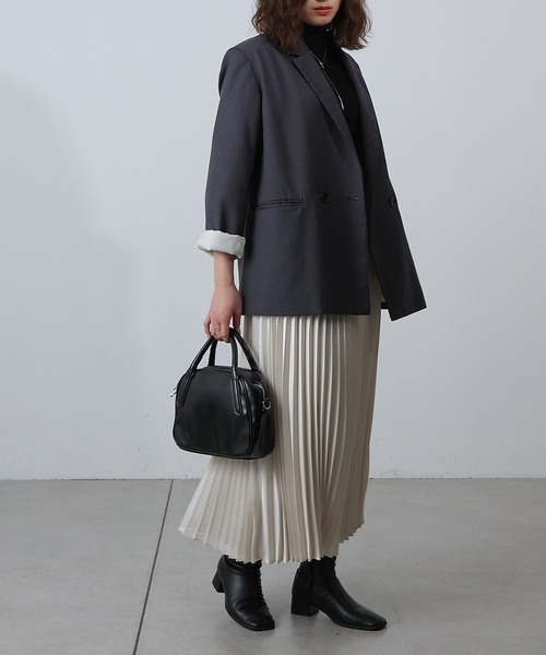 COLONY 2139（コロニートゥーワンスリーナイン）の「セミラウンド