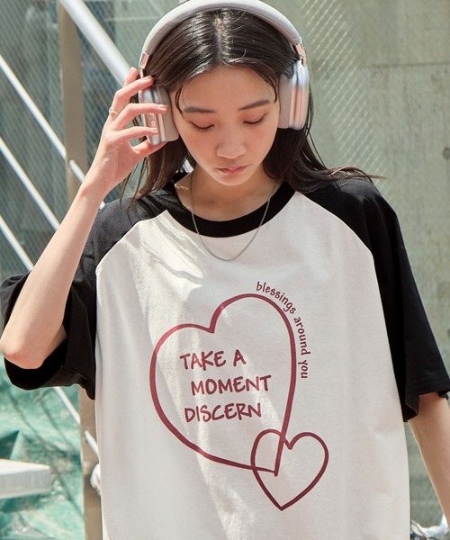 MONO-MART(モノマート)の「モチーフプリントTシャツ/FLOWER&HEART(Tシャツ/カットソー・レディース・オフホワイト/グレー系1/オートミール/ホワイト系1/アイボリー・FREE)」の19枚目の写真