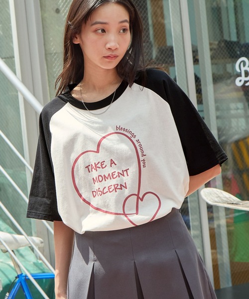 MONO-MART(モノマート)の「モチーフプリントTシャツ/FLOWER&HEART(Tシャツ/カットソー・レディース・オフホワイト/グレー系1/オートミール/ホワイト系1/アイボリー・FREE)」の20枚目の写真