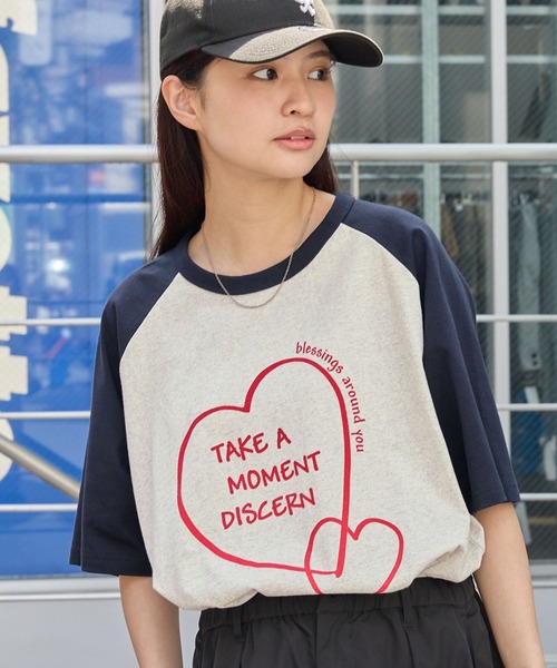 MONO-MART(モノマート)の「モチーフプリントTシャツ/FLOWER&HEART(Tシャツ/カットソー・レディース・オフホワイト/グレー系1/オートミール/ホワイト系1/アイボリー・FREE)」の14枚目の写真