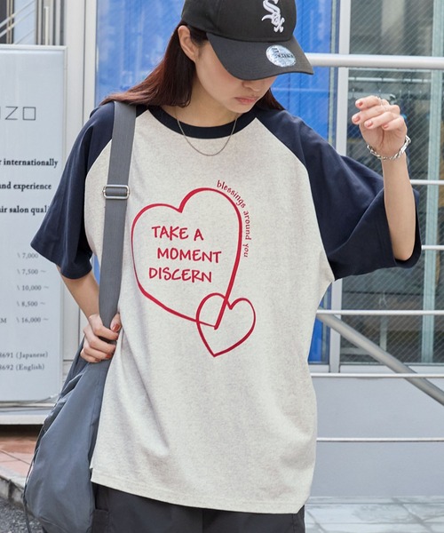 MONO-MART(モノマート)の「モチーフプリントTシャツ/FLOWER&HEART(Tシャツ/カットソー・レディース・オフホワイト/グレー系1/オートミール/ホワイト系1/アイボリー・FREE)」の15枚目の写真