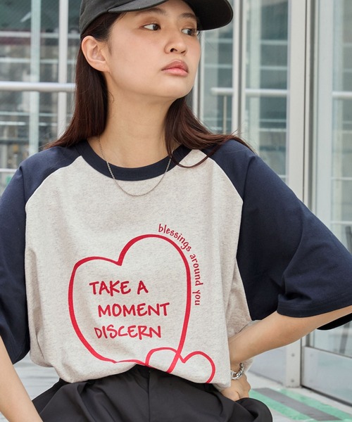 MONO-MART(モノマート)の「モチーフプリントTシャツ/FLOWER&HEART(Tシャツ/カットソー・レディース・オフホワイト/グレー系1/オートミール/ホワイト系1/アイボリー・FREE)」の16枚目の写真