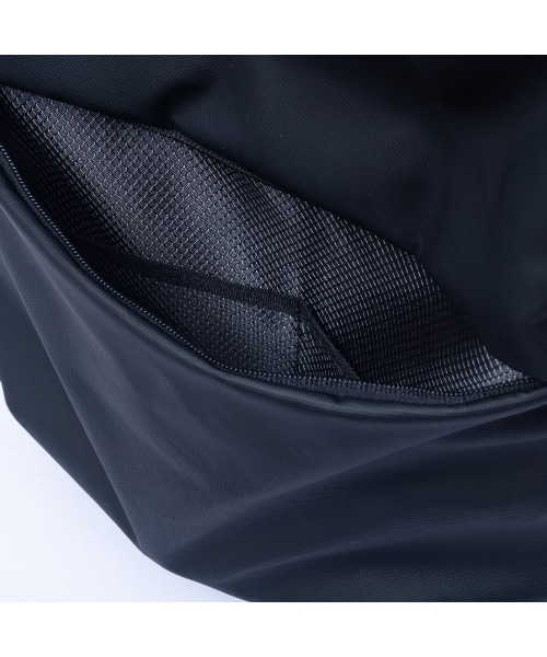 BEAMS DESIGN(ビームス デザイン)の「BEAMSDESIGN(ビームスデザイン)ABILITYバックパック(L)(バックパック/リュック・メンズ・ブラック・FREE)」の2枚目の写真