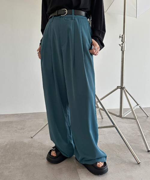 apres jour mignon（アプレジュールミニョン）の「スラックスパンツ【ZOZOTOWN限定アイテム】（スラックス・レディース・オフホワイト/チャコールグレー/ブルー系その他/イエロー/パープル/ブラック/ピンク・MEDIUM/X-LARGE/SMALL）」の5枚目の写真