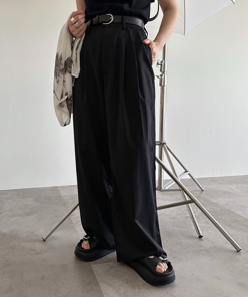 apres jour mignon（アプレジュールミニョン）の「スラックスパンツ【ZOZOTOWN限定アイテム】（スラックス・レディース・オフホワイト/チャコールグレー/ブルー系その他/イエロー/パープル/ブラック/ピンク・MEDIUM/X-LARGE/SMALL）」の3枚目の写真