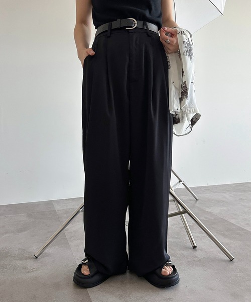 apres jour mignon（アプレジュールミニョン）の「スラックスパンツ【ZOZOTOWN限定アイテム】（スラックス・レディース・オフホワイト/チャコールグレー/ブルー系その他/イエロー/パープル/ブラック/ピンク・MEDIUM/X-LARGE/SMALL）」の15枚目の写真