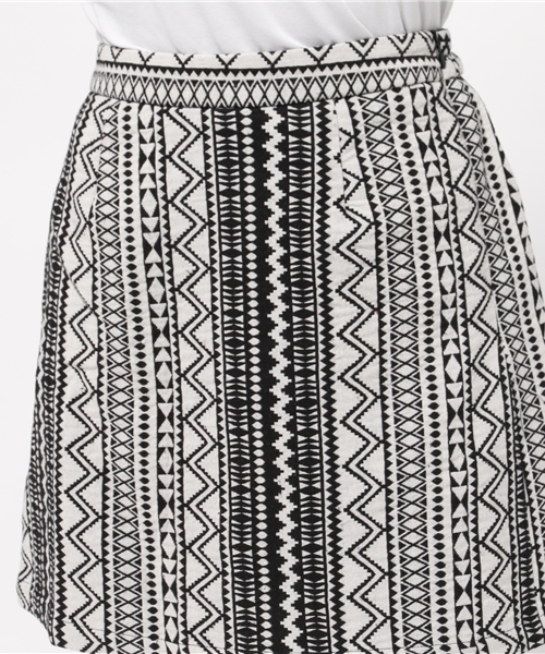 Chico（チコ）の「【who's who Chico】幾何学BOXスカート（スカート・レディース・ブラック/ネイビー/レッド・FREE）」の10枚目の写真