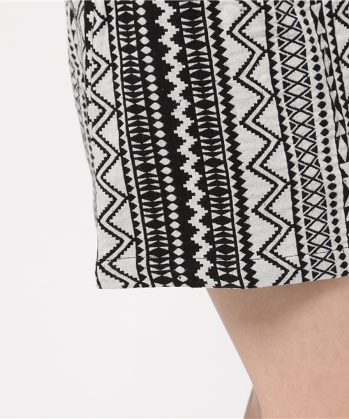Chico（チコ）の「【who's who Chico】幾何学BOXスカート（スカート・レディース・ブラック/ネイビー/レッド・FREE）」の12枚目の写真