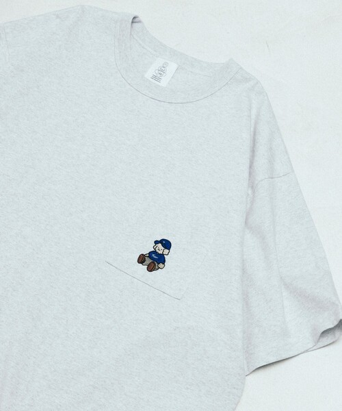 FREAK'S STORE（フリークスストア）の「tombonia/トムボニア 別注 キャップ刺繍 クルーネック ポケットTシャツ（Tシャツ/カットソー・メンズ・ホワイト/チャコールグレー/グレー/ブルー・MEDIUM/LARGE）」の6枚目の写真