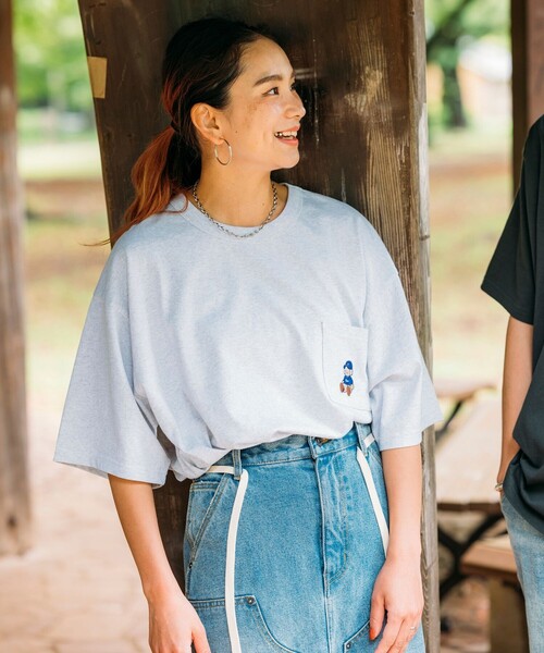 FREAK'S STORE（フリークスストア）の「tombonia/トムボニア 別注 キャップ刺繍 クルーネック ポケットTシャツ（Tシャツ/カットソー・メンズ・ホワイト/チャコールグレー/グレー/ブルー・MEDIUM/LARGE）」の5枚目の写真