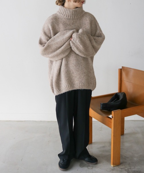 セール】ローゲージハイネックオーバーボリュームスリーブニット