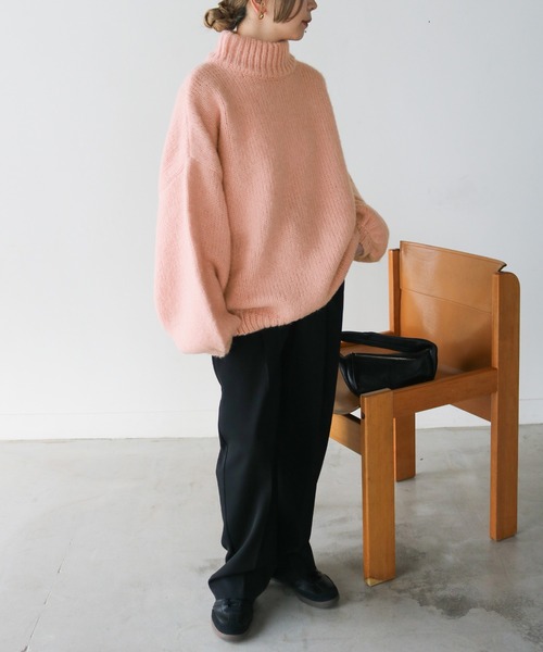 select MOCA by son（セレクトモカバイソン）の「ローゲージハイネックオーバーボリュームスリーブニット（ニット/セーター・レディース・アイボリー/ブラック/グレイッシュベージュ/ピンク・FREE）」の8枚目の写真