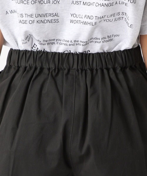 FOREVER 21(フォーエバー トゥエンティーワン)の「【2024SS】ラップカーゴスカートパンツ(カーゴパンツ・レディース・ブラック/グリーン・SMALL/MEDIUM)」の5枚目の写真