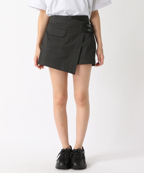 FOREVER 21(フォーエバー トゥエンティーワン)の「【2024SS】ラップカーゴスカートパンツ(カーゴパンツ・レディース・ブラック/グリーン・SMALL/MEDIUM)」の14枚目の写真