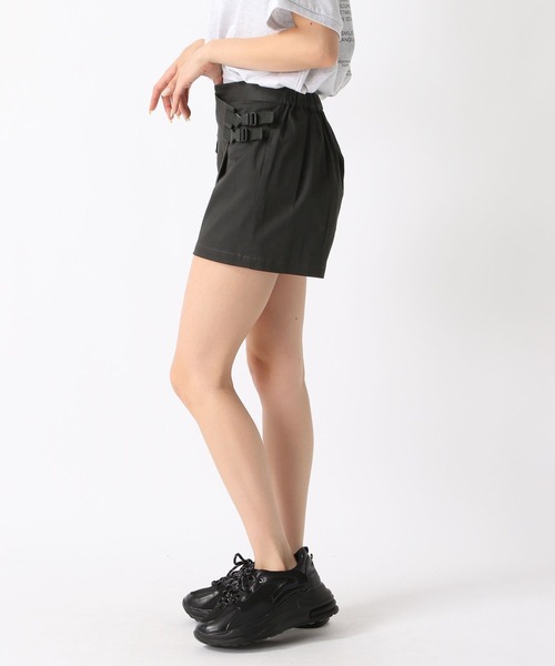 FOREVER 21(フォーエバー トゥエンティーワン)の「【2024SS】ラップカーゴスカートパンツ(カーゴパンツ・レディース・ブラック/グリーン・SMALL/MEDIUM)」の13枚目の写真