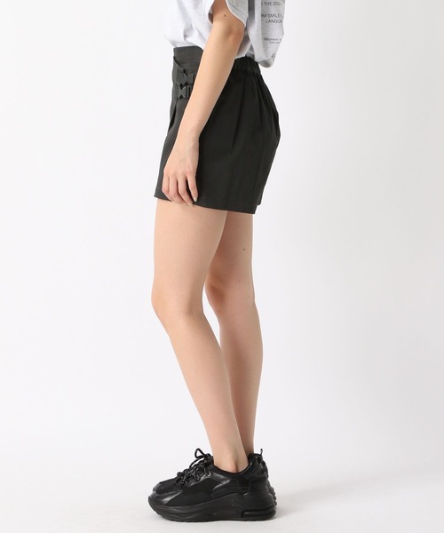 FOREVER 21(フォーエバー トゥエンティーワン)の「【2024SS】ラップカーゴスカートパンツ(カーゴパンツ・レディース・ブラック/グリーン・SMALL/MEDIUM)」の12枚目の写真