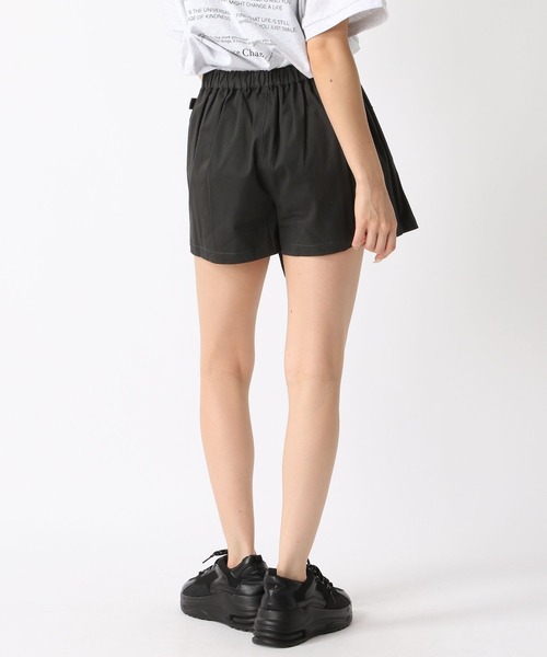 FOREVER 21(フォーエバー トゥエンティーワン)の「【2024SS】ラップカーゴスカートパンツ(カーゴパンツ・レディース・ブラック/グリーン・SMALL/MEDIUM)」の11枚目の写真