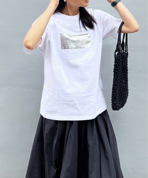 y/m by Yukie（イムバイユキエ）の「オーバーサイズ箔プリントTシャツ（Tシャツ/カットソー・レディース・オフホワイト・FREE）」の3枚目の写真