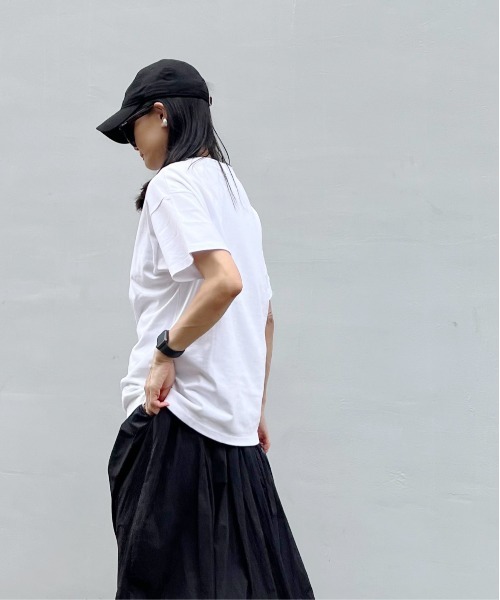 y/m by Yukie（イムバイユキエ）の「オーバーサイズ箔プリントTシャツ（Tシャツ/カットソー・レディース・オフホワイト・FREE）」の14枚目の写真