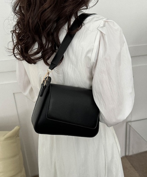 TONE SELECT GOODS（トーンセレクトグッズ）の「urbanfemine./PUショルダーバッグ U7293（ショルダーバッグ・レディース・ブルー/ブラック/ホワイト/ベージュ・FREE）」の6枚目の写真