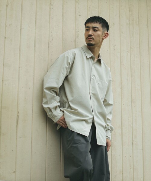 B:MING by BEAMS（ビーミングバイビームス）の「リラックスフィット ライトポリ レギュラーカラー シャツ（シャツ/ブラウス・メンズ・サックスブルー/ベージュ・SMALL/X-LARGE/LARGE/MEDIUM）」の6枚目の写真